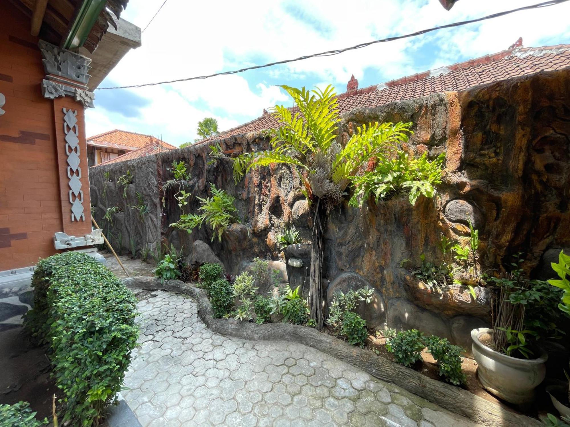 Kubu Elsa Bali * Lovina (Bali)