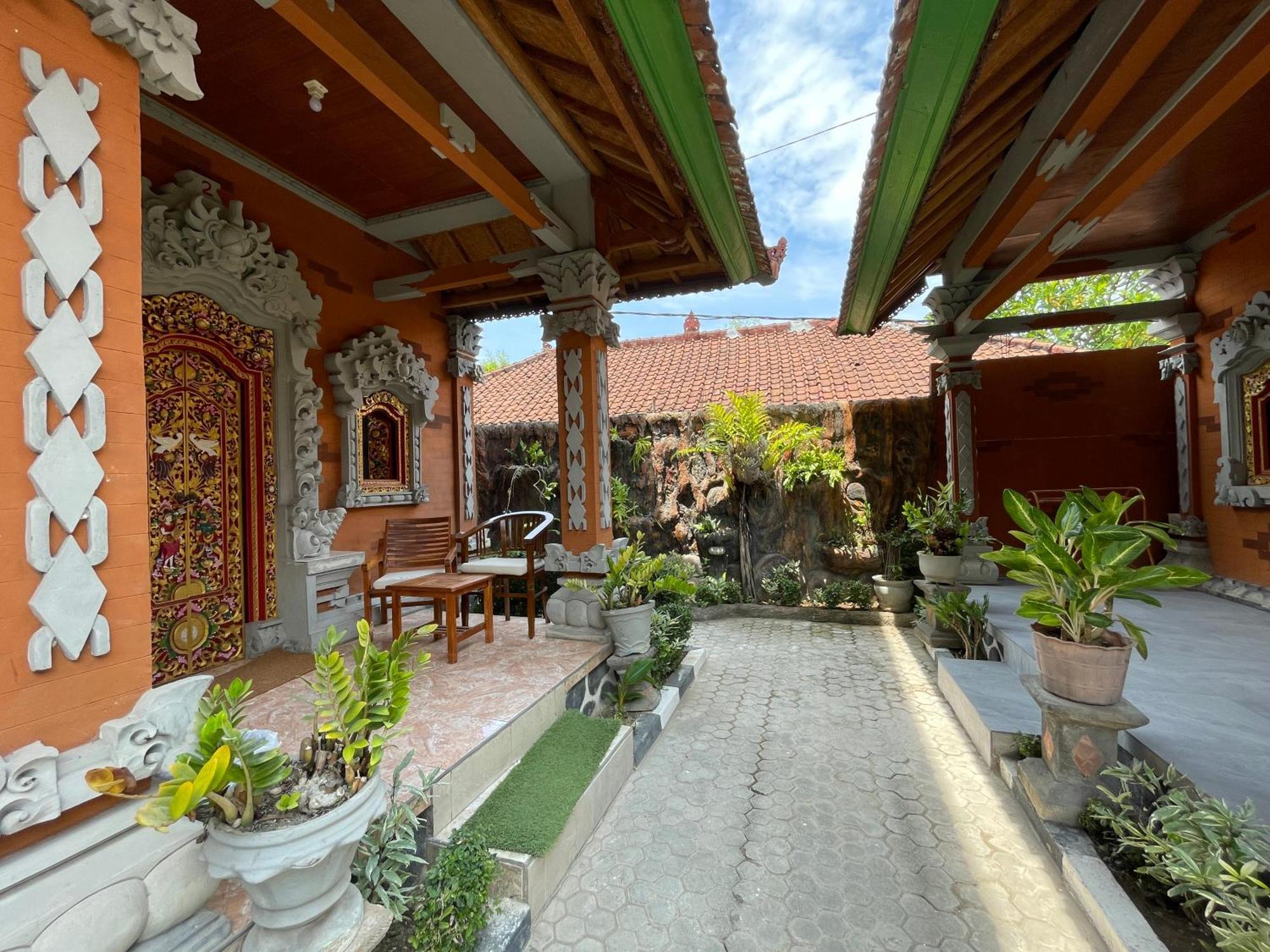 Kubu Elsa Bali Hotel *