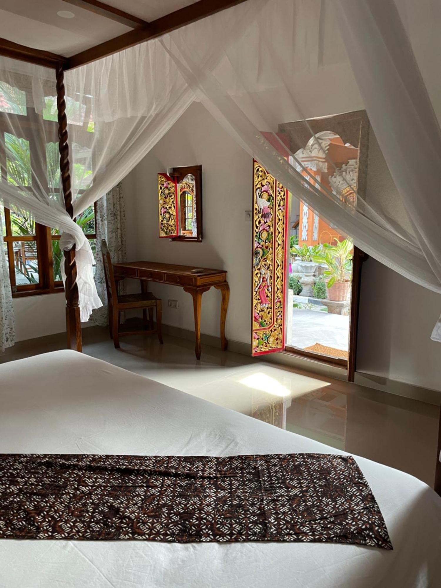 Kubu Elsa Bali Lovina (Bali)