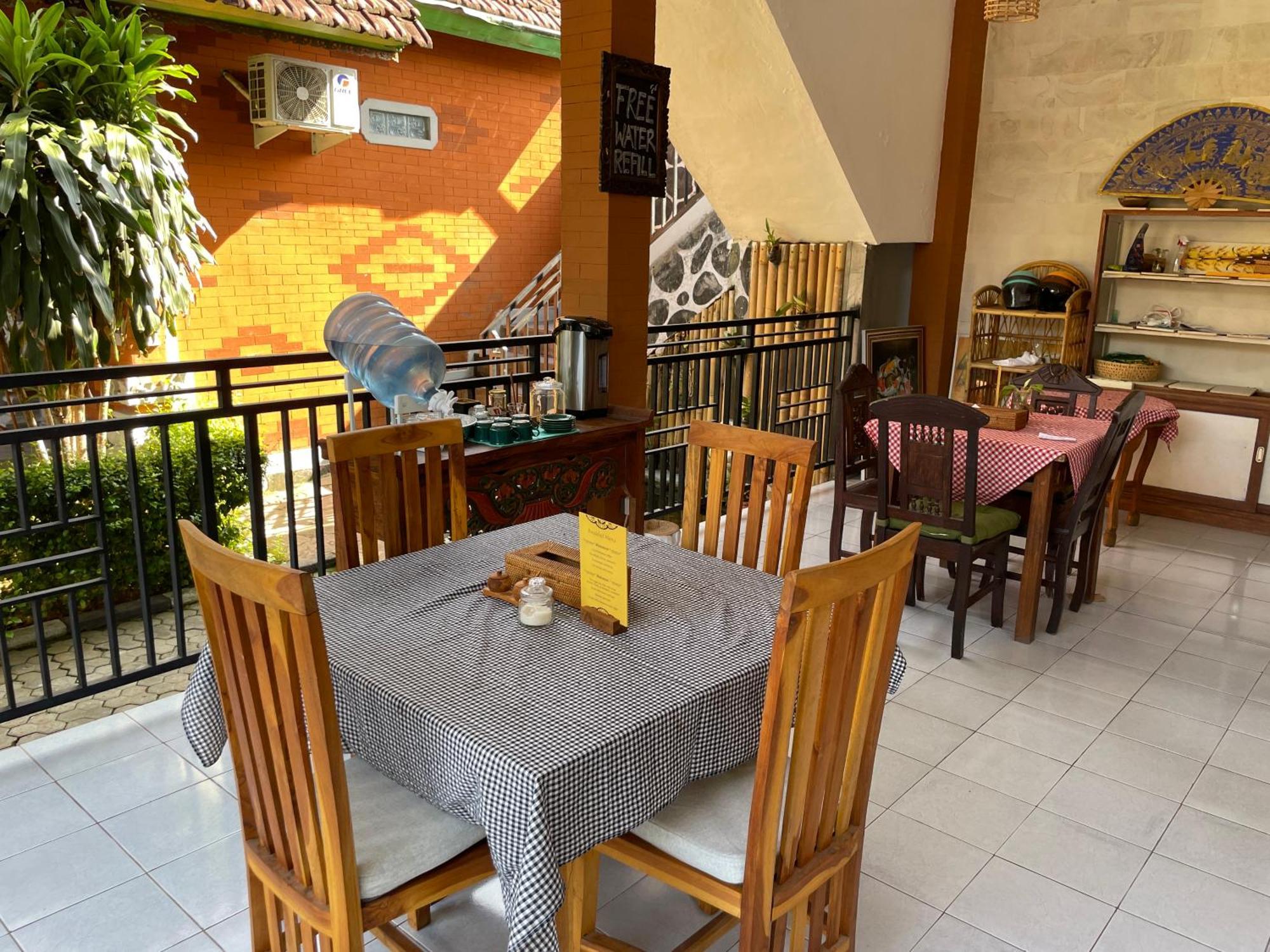 Kubu Elsa Bali *