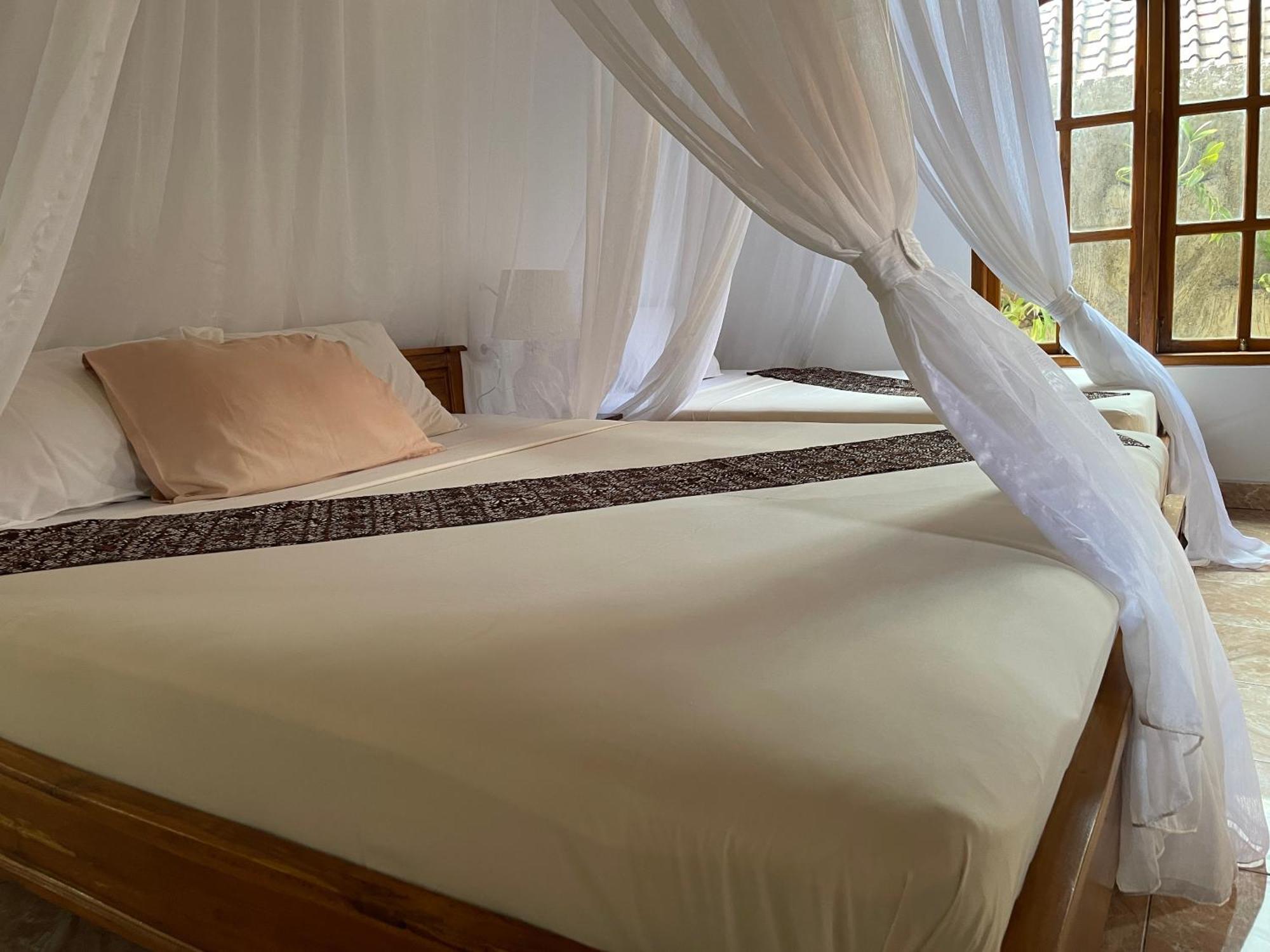 Kubu Elsa Bali Lovina (Bali)